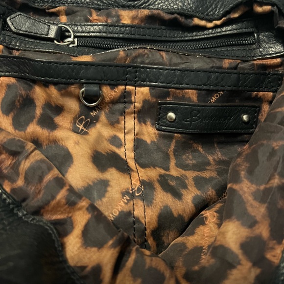 ♥️👜B Makowsky Black 100%Leather Chrome Shoulder Bag♥️👜 - Picture 12 of 13